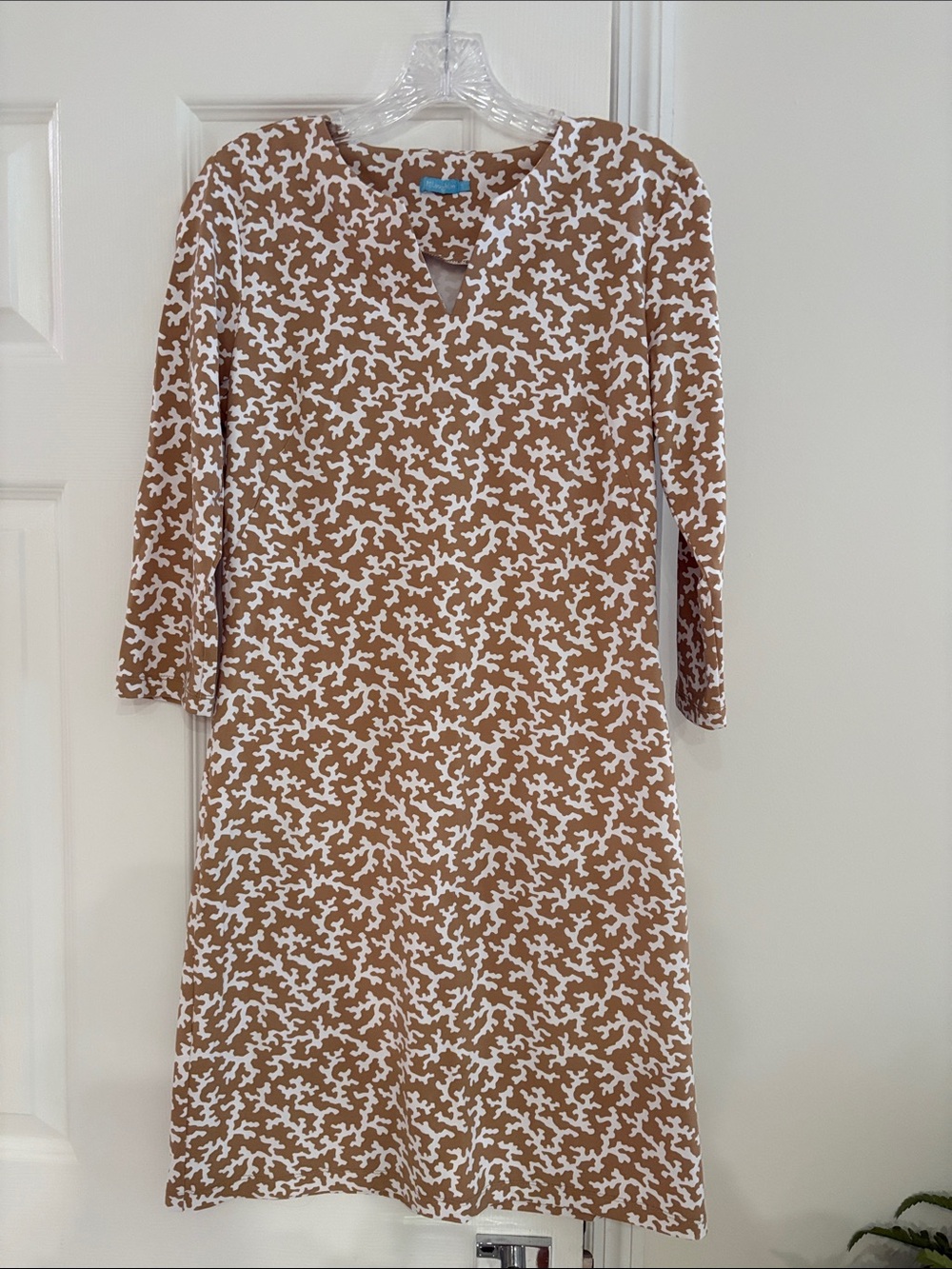 Women’s Brown and White Patterned Shift J McLaughlin Dress